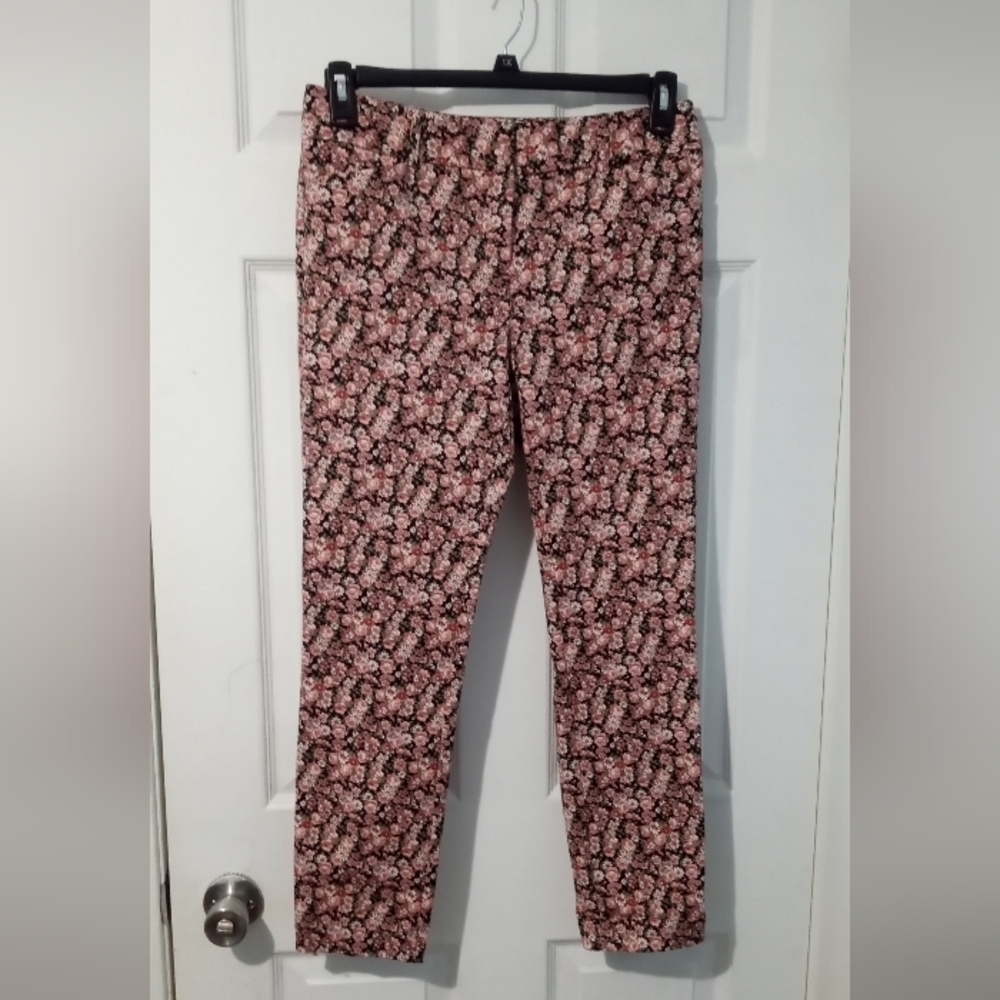 New York & Company Black and Pink Floral Pants